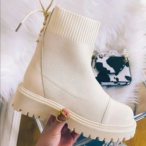 NWOT Slip on Knit Boots
